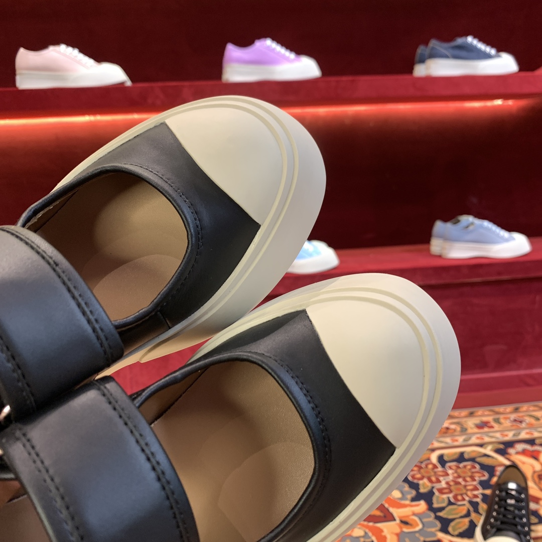 Women's high heels